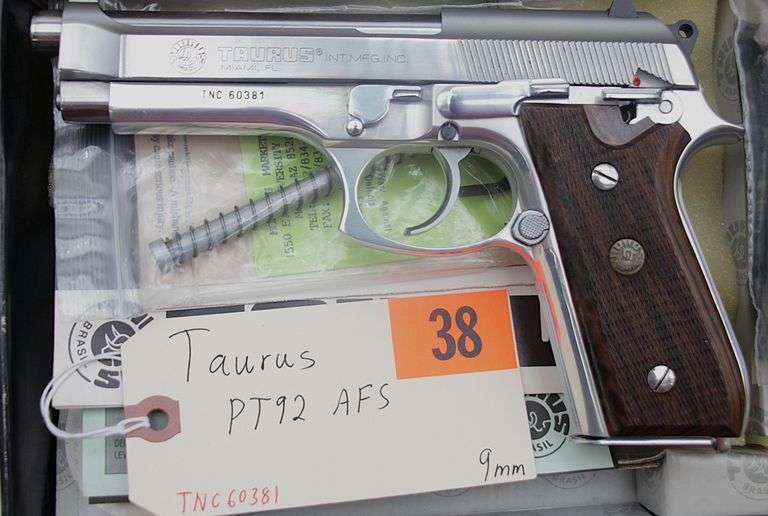 Taurus PT92 AFS  box