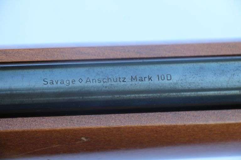 Savage Anschutz Mark 10D   .22  Lyman sights