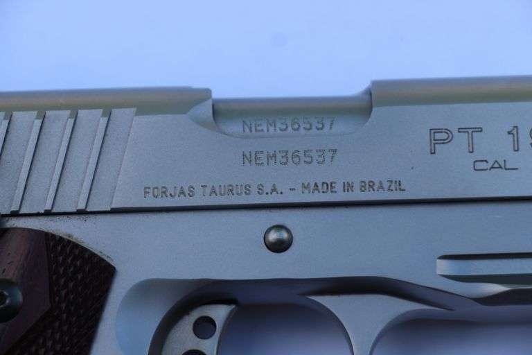 Taurus PT-1911AR   .45 BOX