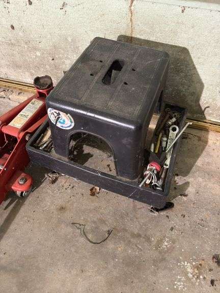 Floor Jack, rolling seat