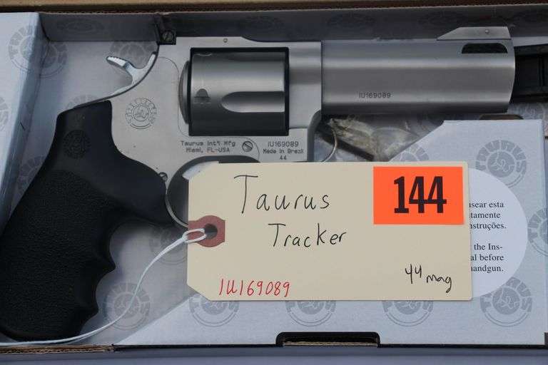 Taurus Tracker  .44 mag BOX