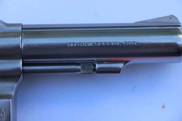 S&W Model 64-1   .38 spl