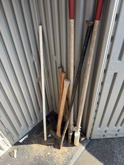 Hand tools, rock bar