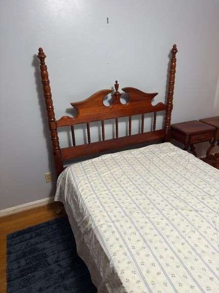 Lillian Russell full bed