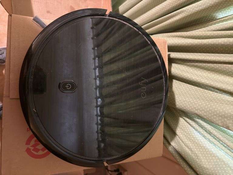 Eufy robovac 11S vacuum no charger