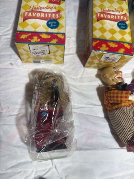 Wind up toys, ornaments etc
