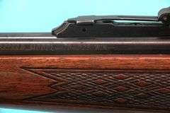 Winchester 70 Deluxe  .225 (1966) with  4-12x50  scope