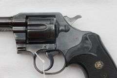 Colt Official Police  38 spl.  (1941)