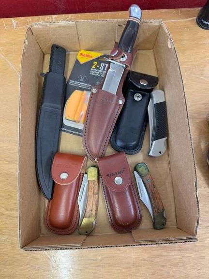 Assorted knives