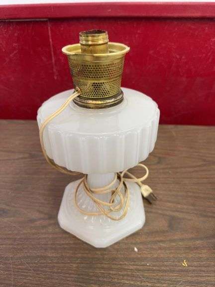 Aladdin Corinthian lamp