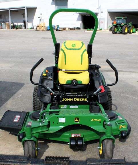 NEW JD Z930M 60" Zero Turn mower