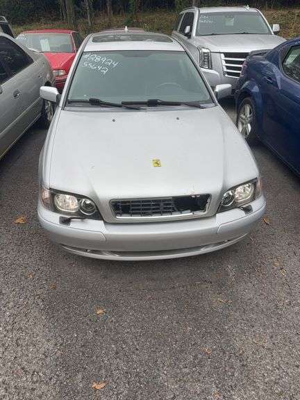 2004 Volvo V40 - Gary Realty & Auction