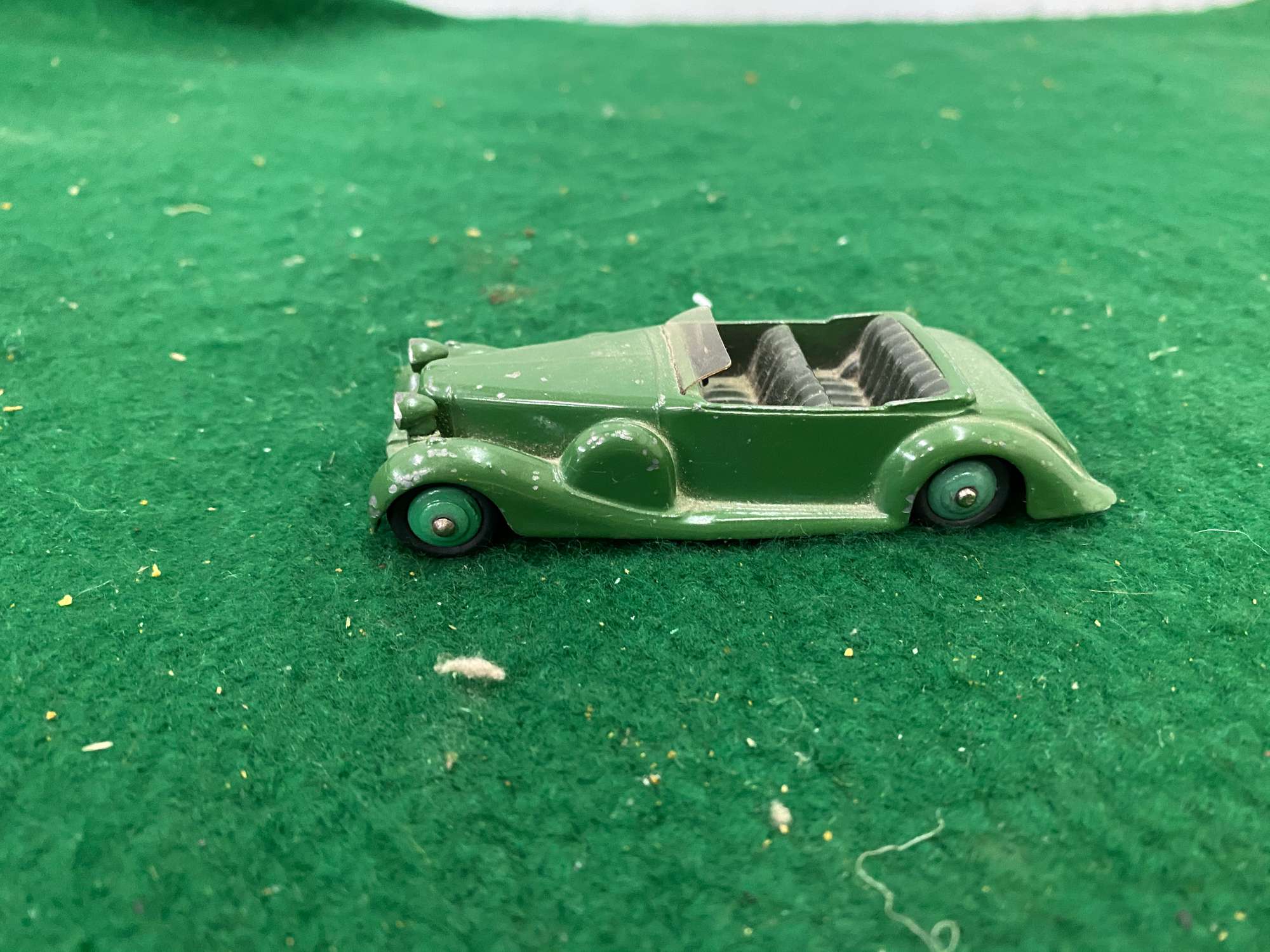 Dinky Toys – Laconda Green Convertible Car - Gavel Roads Online