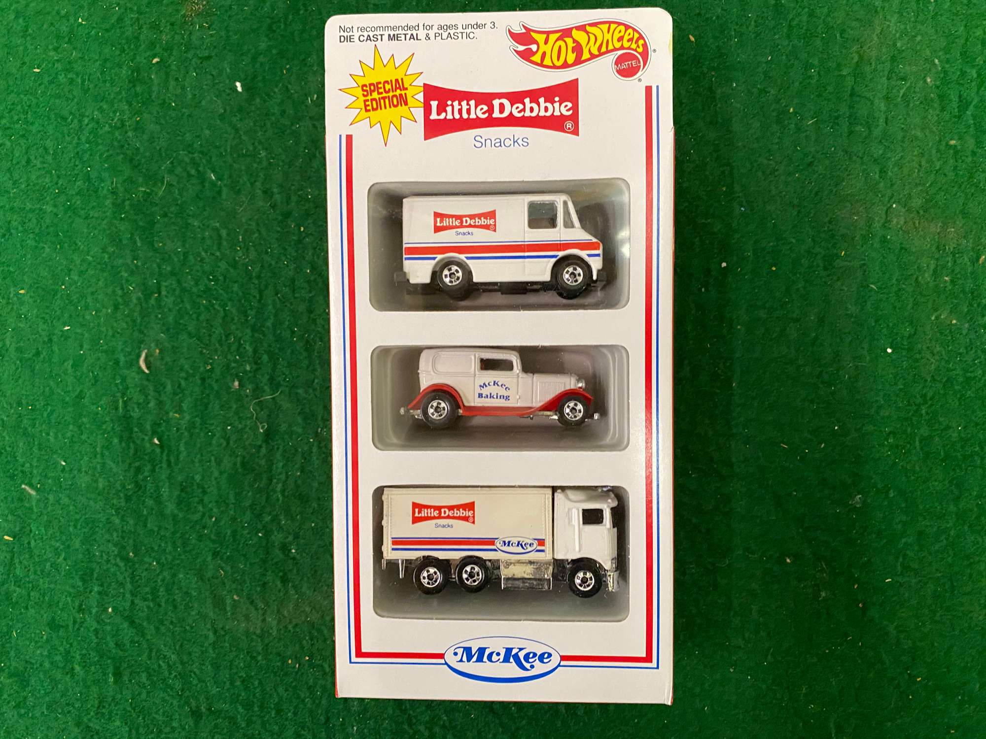 Hot Wheels Little Debbie Snacks 3台パック 1994 Mattel MCKee Hot Wheels Little Debbie 3 Pack (1A)