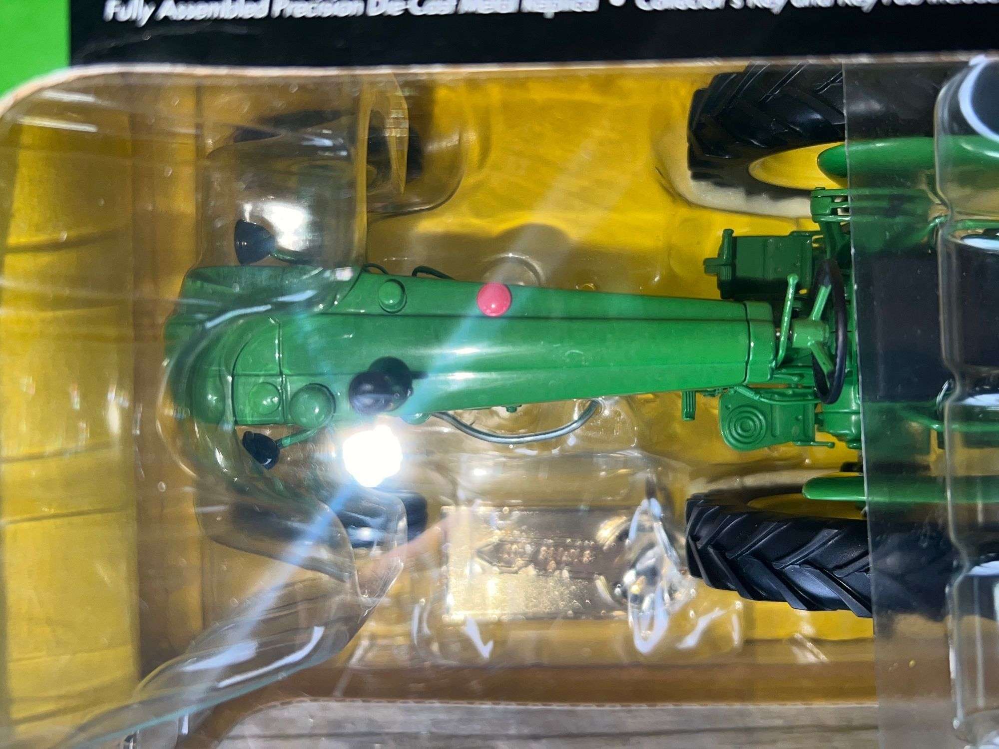 ERTL 1/16 Scale John Deere 420 Tractor w/KBL Disc (NIB) - Gavel  display picture 1