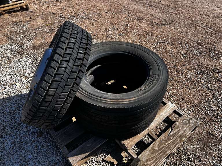 Americus AP2000 Commercial Tire - 8R19.5 Load Range F - 1 New Tire