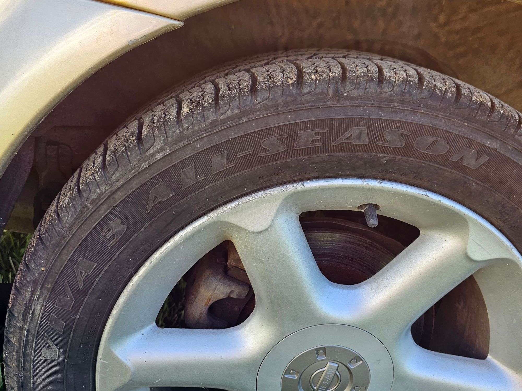 2000 Nissan Maxima - Gavel Roads Online Auctions