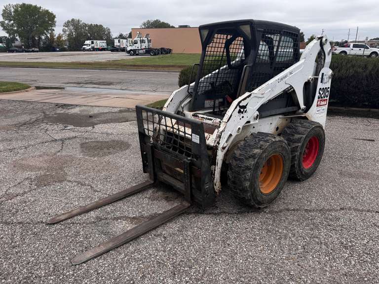 2007 Bobcat S205 Skid Steer