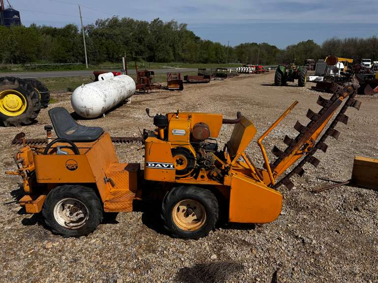 Davis 6' Trencher