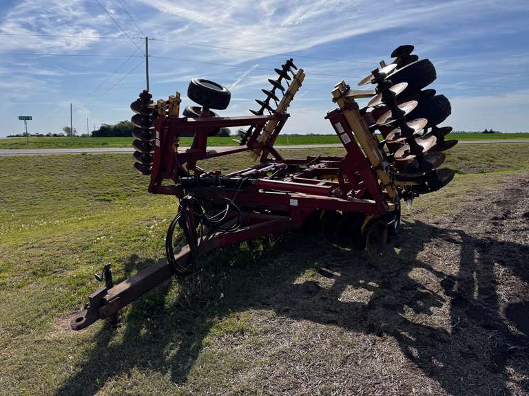 New Holland TD200 Disc Plow