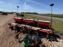 Allis-Chalmers 600 Planter