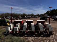 Allis-Chalmers 600 Planter