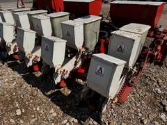 Allis-Chalmers 600 Planter