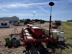 Allis-Chalmers 600 Planter