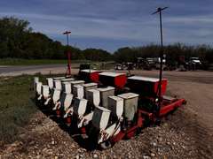 Allis-Chalmers 600 Planter