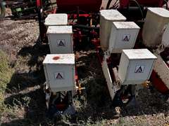 Allis-Chalmers 600 Planter