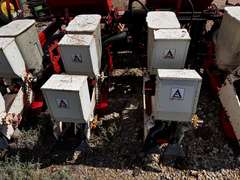 Allis-Chalmers 600 Planter