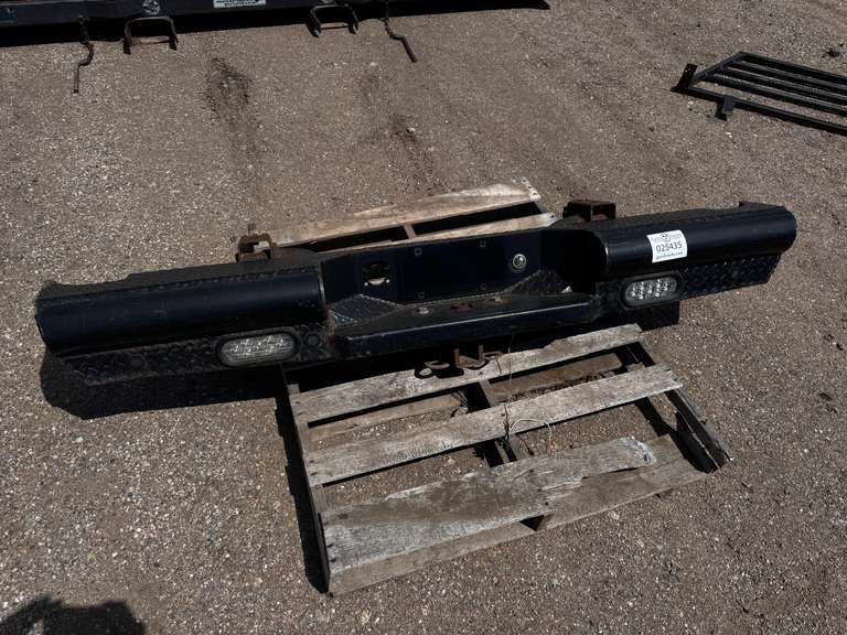 '08 Pickup Bumper w/Receiver