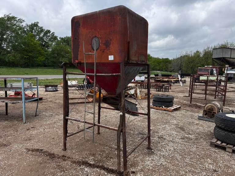 4' x 4' Massey-Harris Gravity Grain Bin