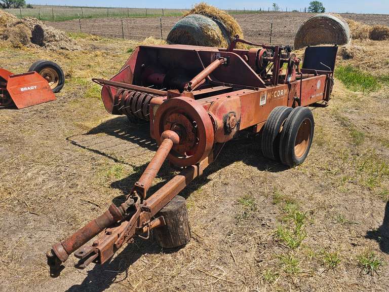 IH McCormick 46 Square Hay Baler
