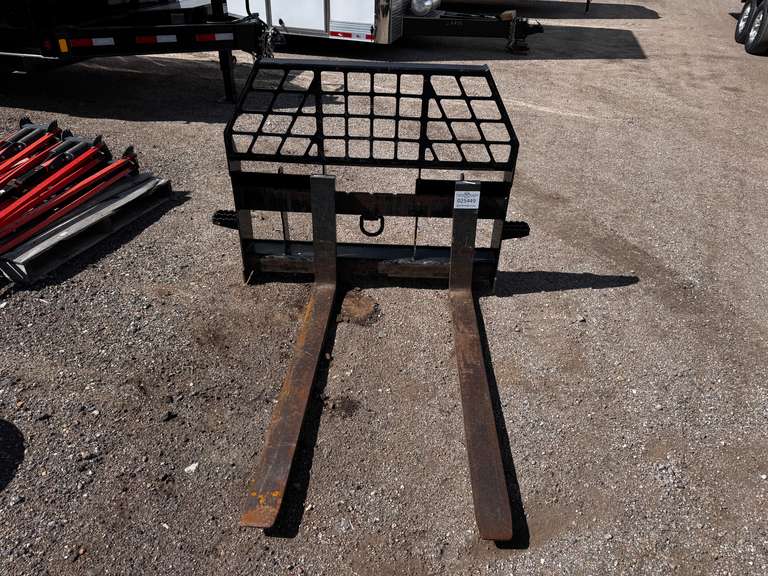 4' John Deere Skid Steer Fork Attachment