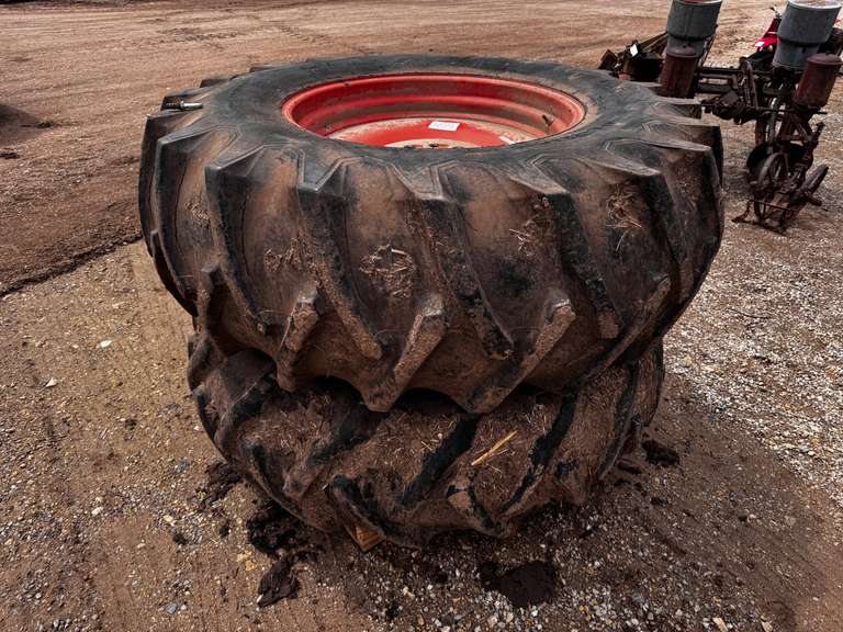 (2) 23.1-34 Tires on Rims