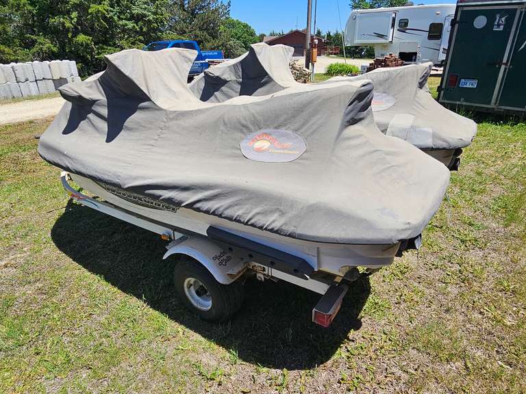 (2) 2001 Yamaha XL 800 WaveRunners & Trailer