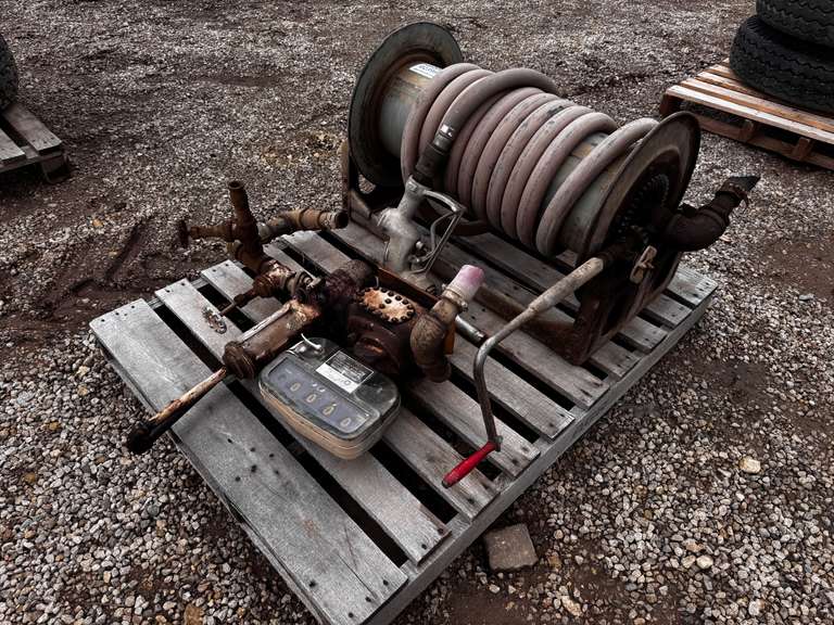 Brodie Fuel Pump w/Hose Reel