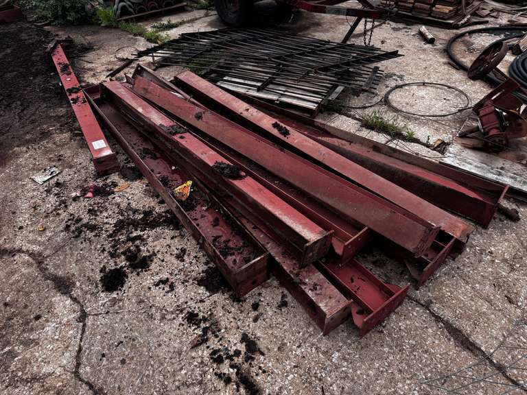 (10) 8' Steel I-Beams