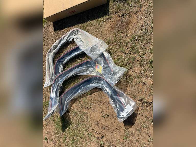 (4) 1998 GMC Fender Flares