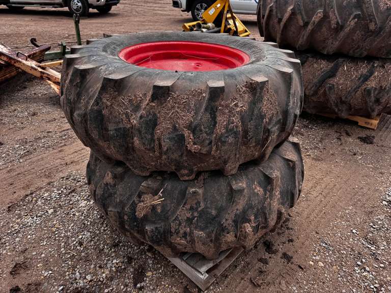 (2) 17.5L-24 Tires on Rims