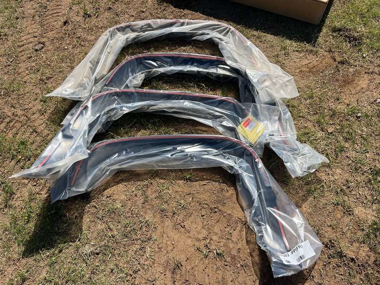 (4) 1998 GMC Fender Flares