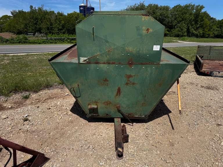8' x 8' x 5' Feeder Wagon