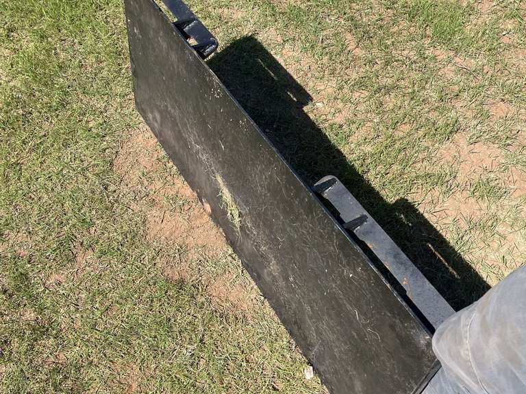 Weld-on Skidsteer Plate
