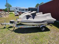 (2) 2001 Yamaha XL 800 WaveRunners & Trailer