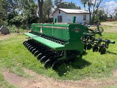 15' Great Plains Solid Stand 1500 No-Till Drill