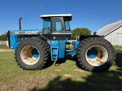 1990 Versatile 946 Tractor