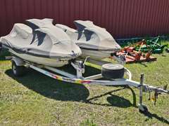 (2) 2001 Yamaha XL 800 WaveRunners & Trailer