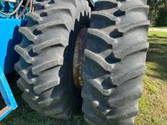 1990 Versatile 946 Tractor