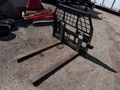 4' John Deere Skid Steer Fork Attachment